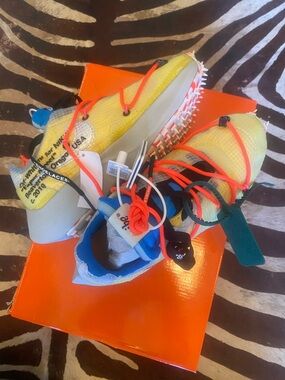 Yellow & Orange Spike Runner Sneakers 6.5 Nike vapor street